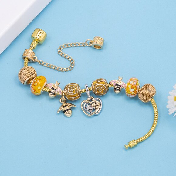 925 Infinite Charm Golden Honey Peak Themed Decorative Pendant Bracelet - Picture 5 of 5